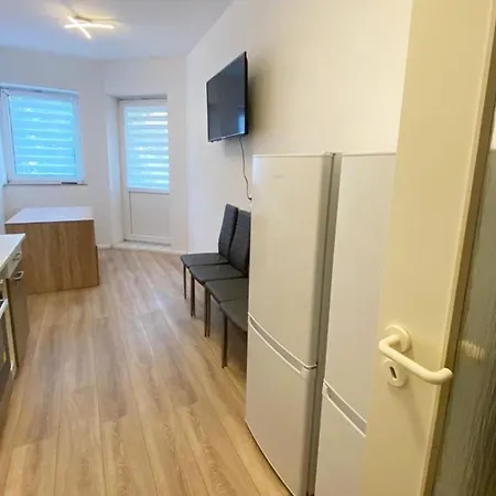 Daire Spacious With Balcony In Duisburg