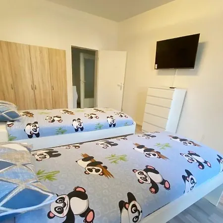 Spacious With Balcony In * Duisburg