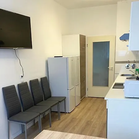 Daire Spacious With Balcony In Duisburg