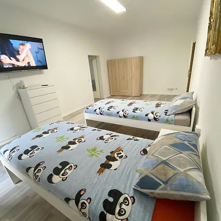 Daire Spacious With Balcony In
