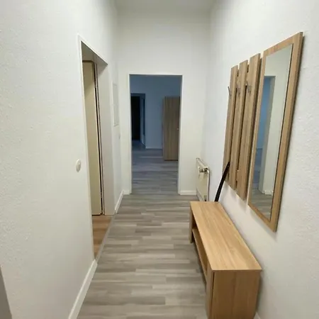 Spacious With Balcony In Daire Duisburg